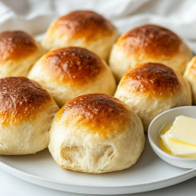 Keto-Friendly Almond Flour Rolls