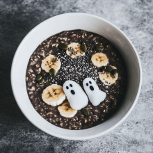 Halloween Black Sesame Overnight Oats