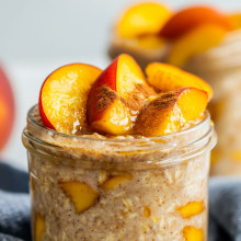 Peach Cobbler Overnight Oats