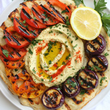  Grilled Veggie & Hummus Flatbread 