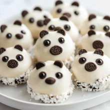 No-Bake Polar Bear Oreo Bites