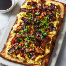 Maple Bacon Breakfast Flatbread